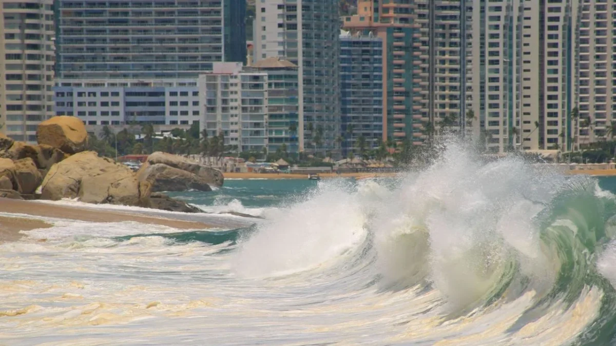 Fonatur inicia consultas para ordenar y mejorar playas de Acapulco