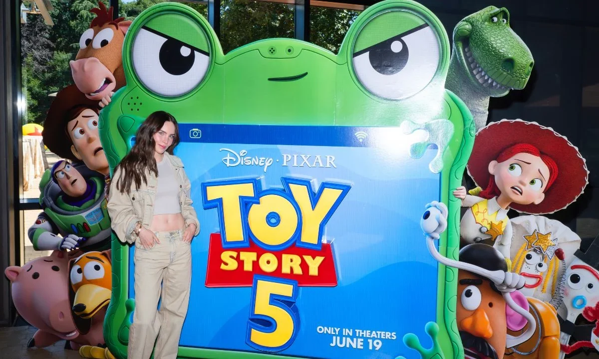Toy Story 5 incluye a Bad Bunny, Bizarrap y Belinda