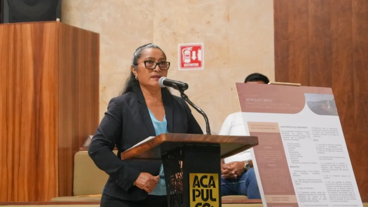 Abelina López dio a conocer ante los asistentes que este miércoles notificará al Cabildo su decisión de dejar la presidencia del municipio. 