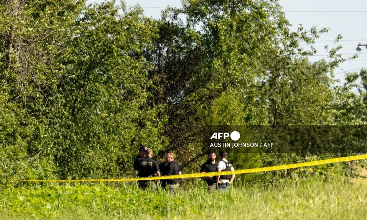 Un accidente de una avioneta de paracaidismo en Missouri dejó 12 muertos que iban a bordo, según autoridades de Estados Unidos.