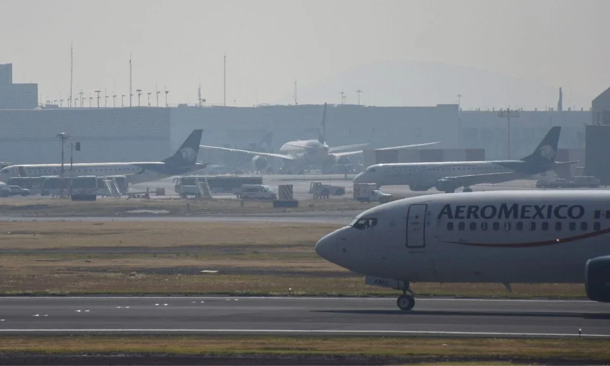 La AFAC informó que abrió una investigación por un incidente en un pista en el AICM que involucró a dos aeronaves.