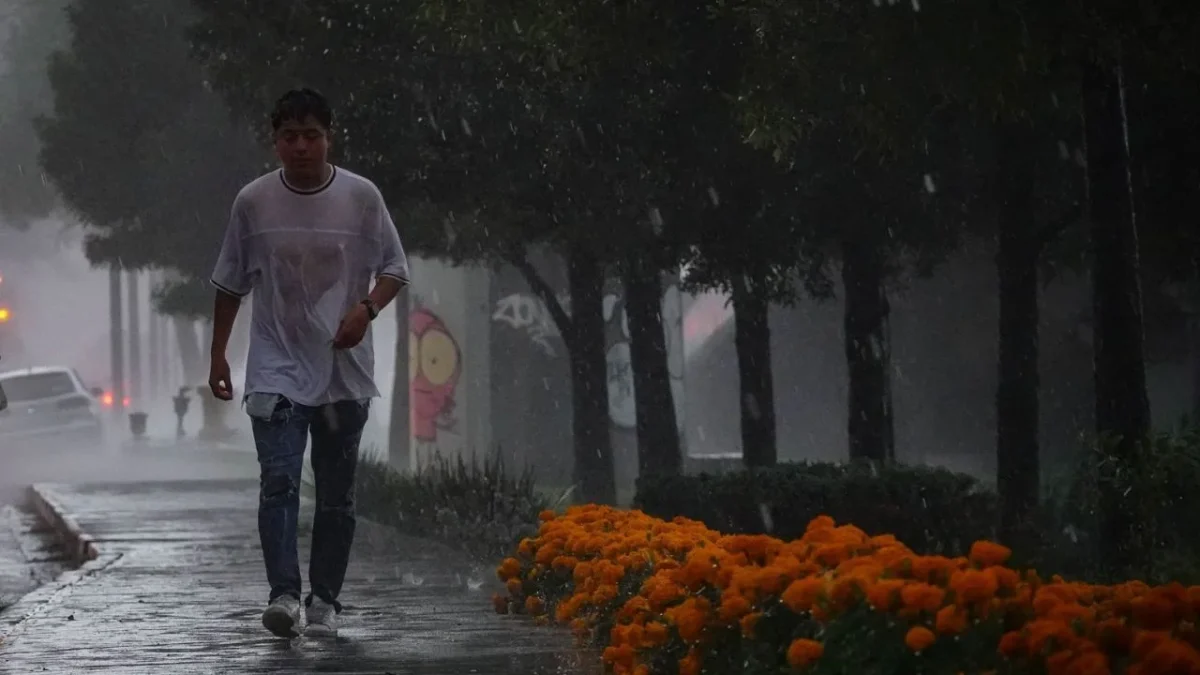 SGIRPC activó la Alerta Amarilla en 8 alcaldías por la persistencia de lluvia para la noche del miércoles y madrugada del jueves en la CDMX.