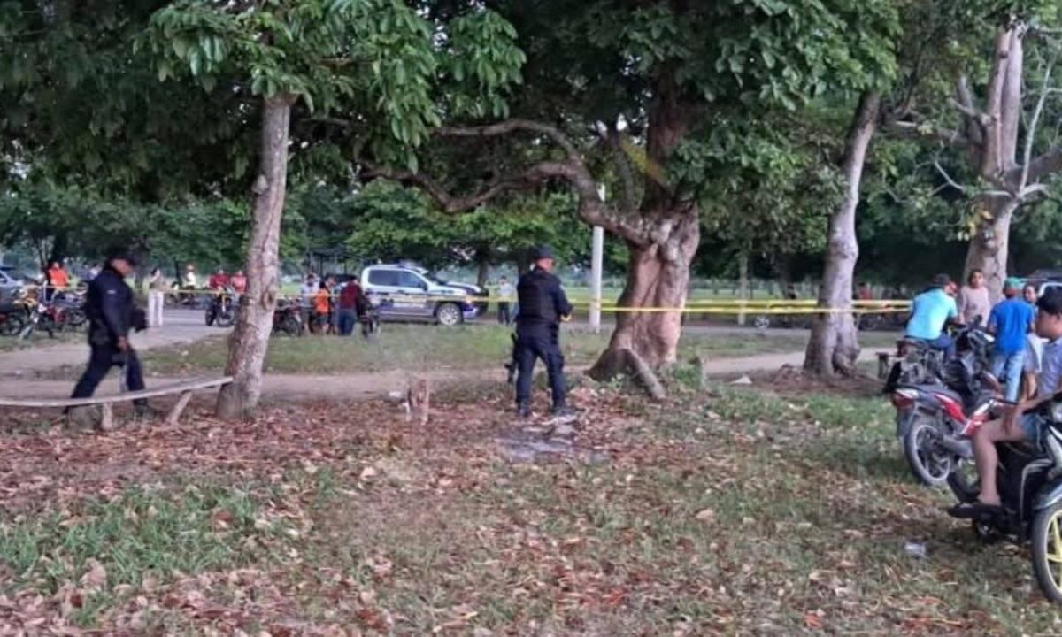 Los presuntos agresores llegaron en vehículos y accionaron armas de fuego en contra de quienes participaban en el partido en ranchería Laguna de Los Limones, en el municipio de Huimanguillo, Tabasco