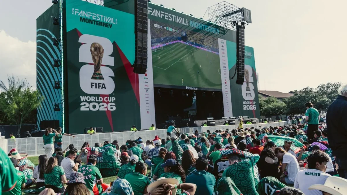 La Macroplaza de Monterrey y el Parque Fundidora se llenaron de pasión futbolera por el triunfo de México vs Chequia y su pase a 16avos.