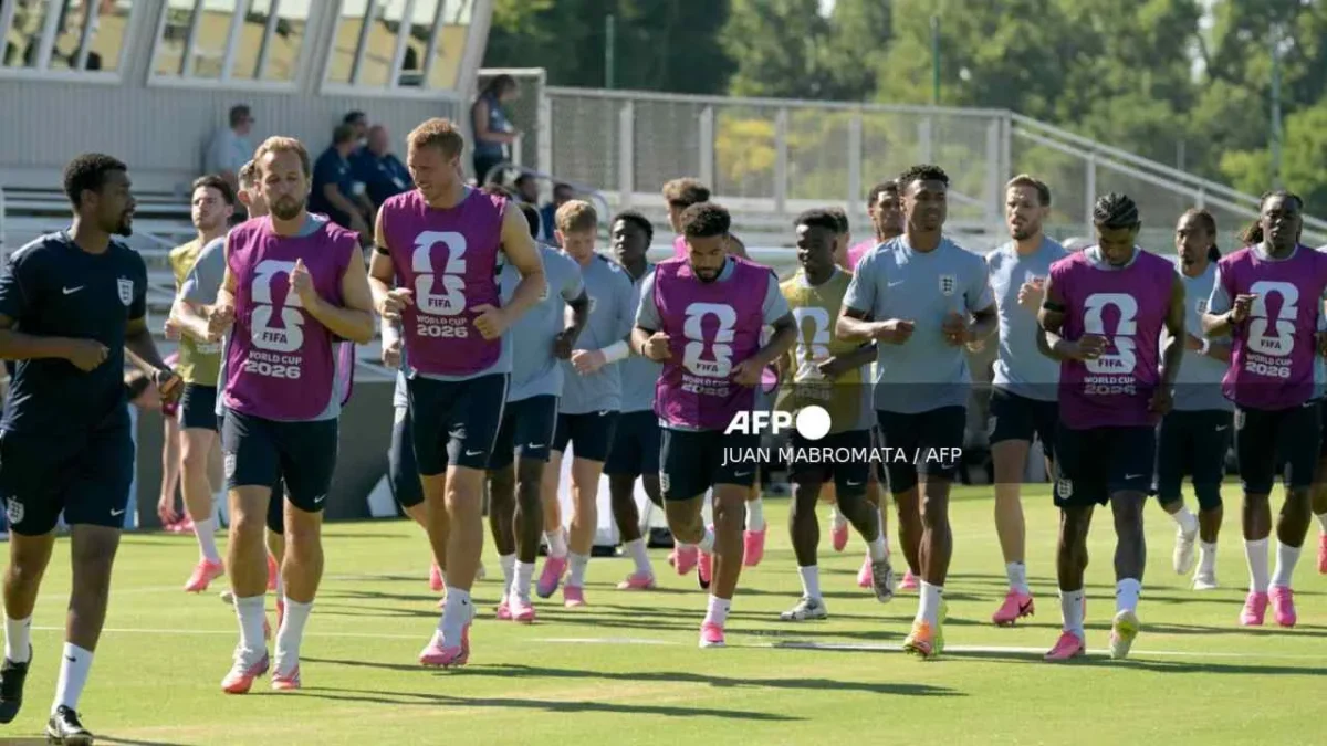 Autoridades de EU investigan el robo del equipamiento de la Selección de Inglaterra.