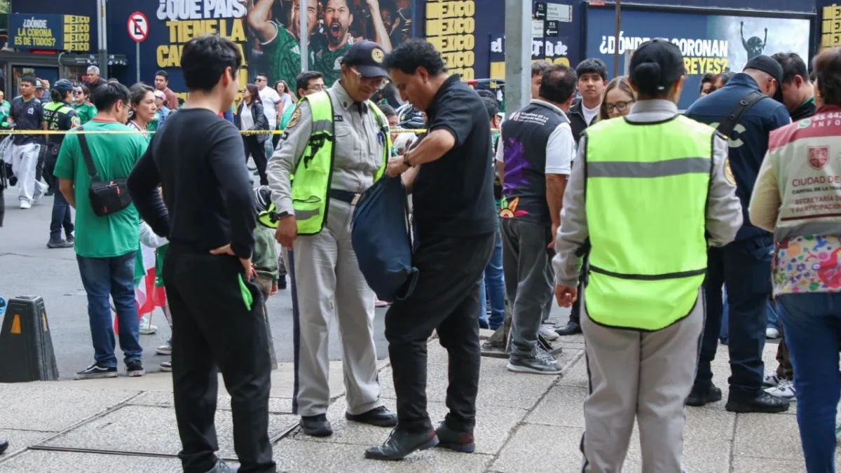 La SSC informó que detuvieron a dos sujetos por el robo de celular en Paseo de la Reforma en plenos festejos por el triunfo de México.