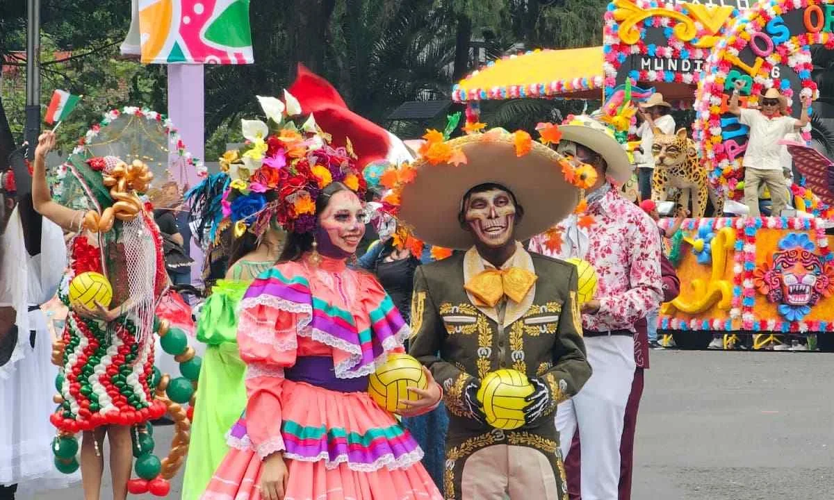 CDMX celebra Mundial 2026 con el desfile ‘Festival mundialista’ en Paseo de la Reforma.