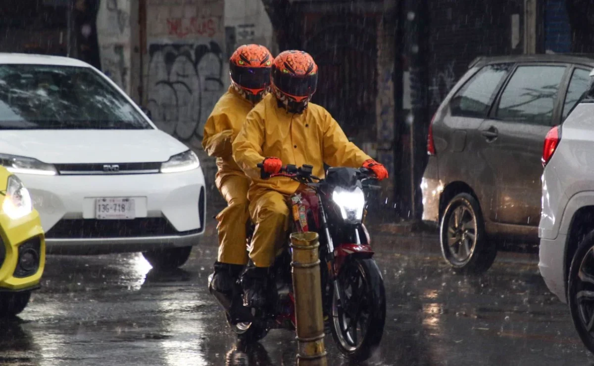 Tres ondas tropicales y una onda de calor marcarán el clima de este día