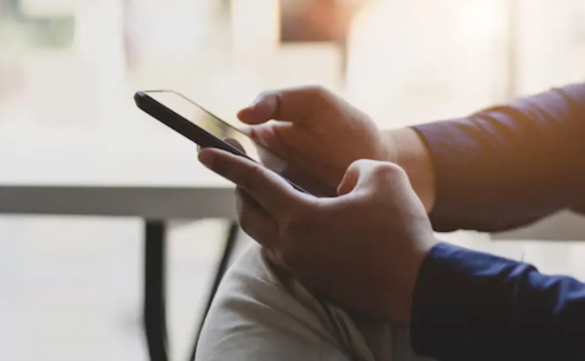 La Comisión Reguladora de Telecomunicaciones amplió hasta diciembre de 2026 el plazo para registrar líneas celulares de prepago y evitar la suspensión del servicio.