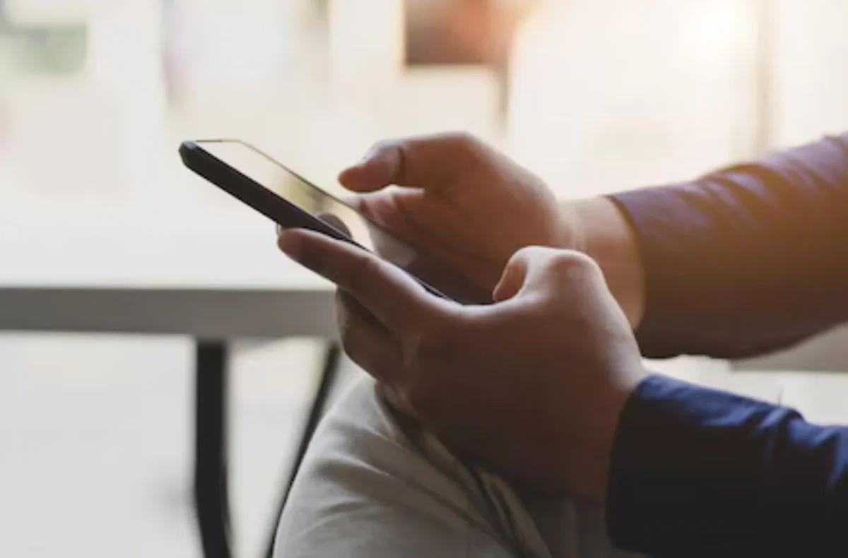 La Comisión Reguladora de Telecomunicaciones amplió hasta diciembre de 2026 el plazo para registrar líneas celulares de prepago y evitar la suspensión del servicio.