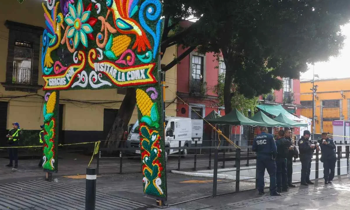 Detienen a cuatro personas tras asesinato de un hombre en inmediaciones de la cantina San Luis ubicada en la Plaza Garibaldi.
