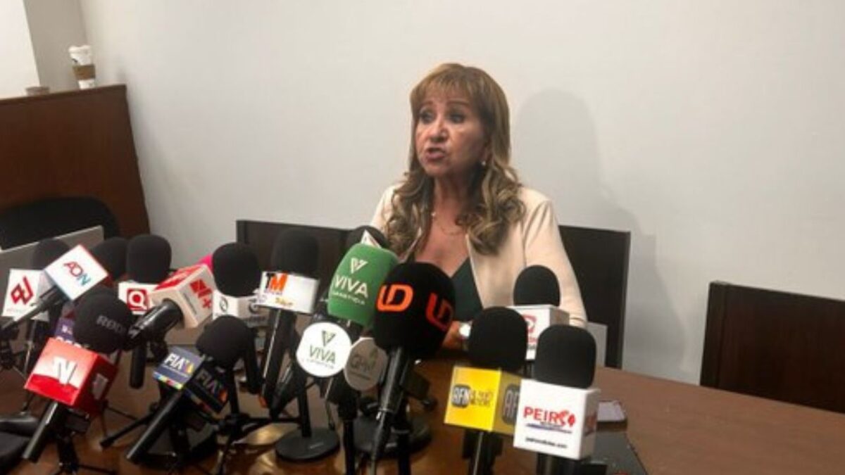 María Guerra Ochoa, cercana a Rubén Rocha, solicitará licencia para contender en el proceso interno de Morena, por la gobernatura de Sinaloa.