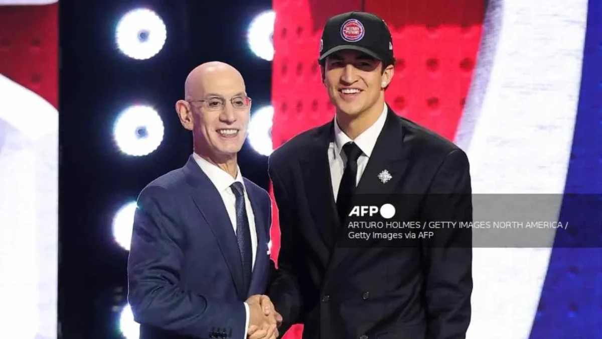 El basquetbolista mexicano Karim López es seleccionado por los Detroit Pistons de la NBA