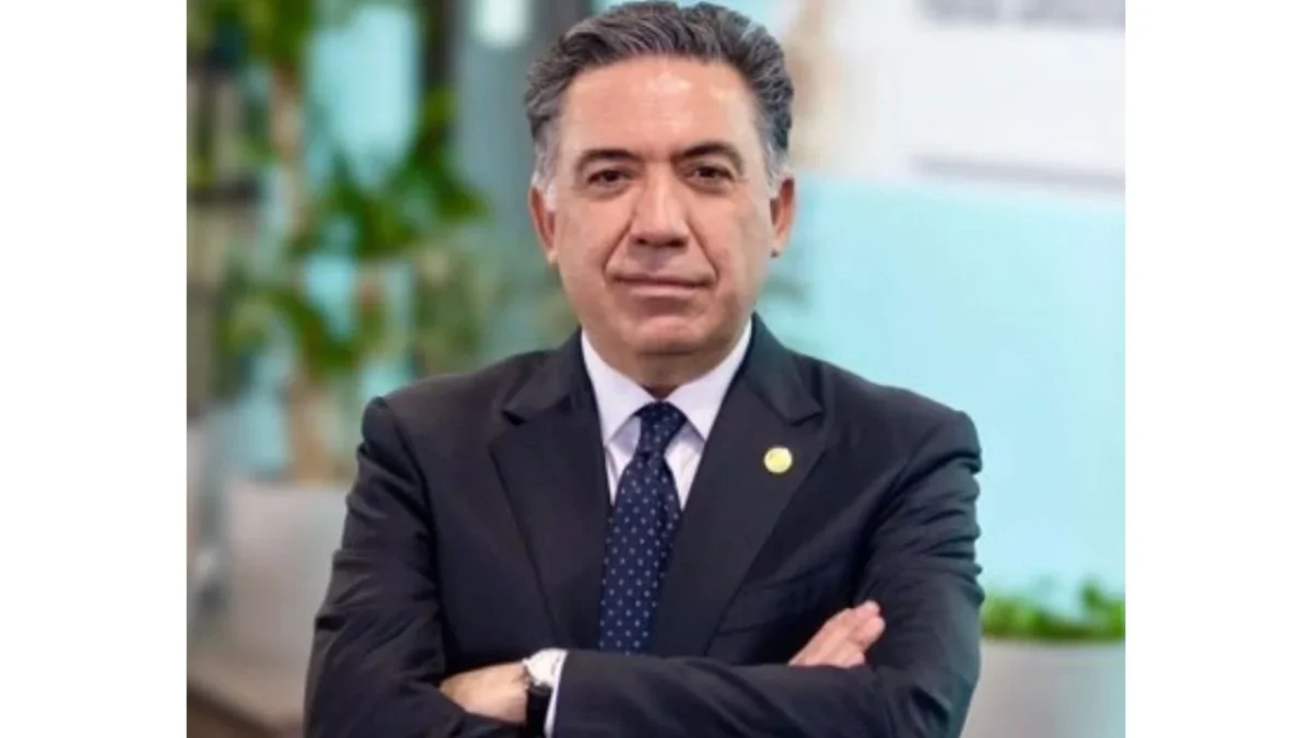 Enrique Inzunza aclara que seguirá desempeñando su cargo de senador hasta 2030