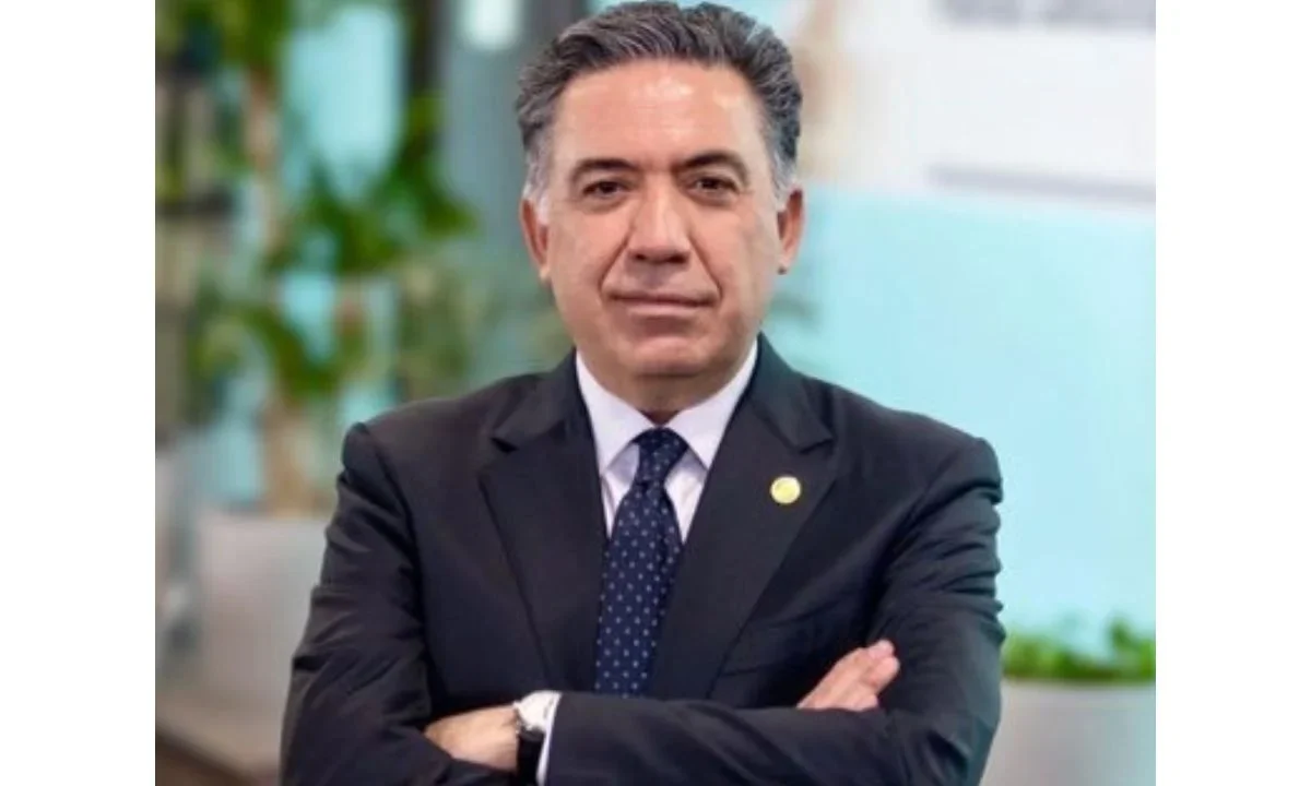 Enrique Inzunza aclara que seguirá desempeñando su cargo de senador hasta 2030