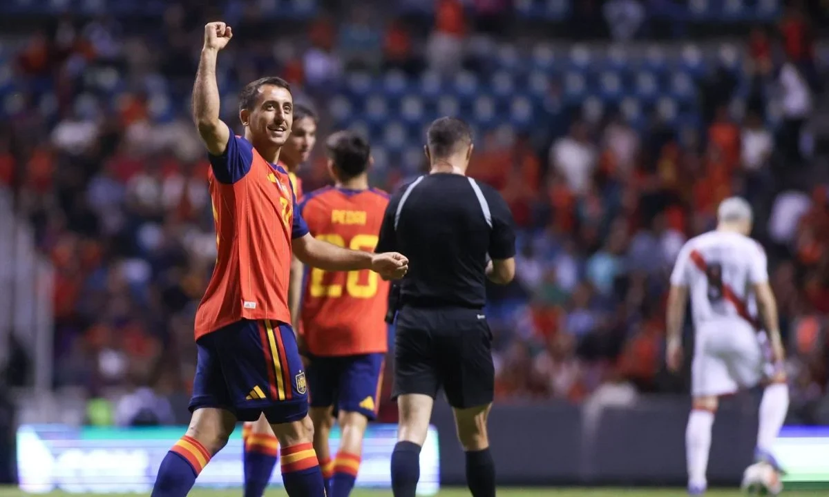 España derrotó con contundencia a Perú en el Estadio Cuauhtémoc, en Puebla, duelo previo al inicio del Mundial 2026.