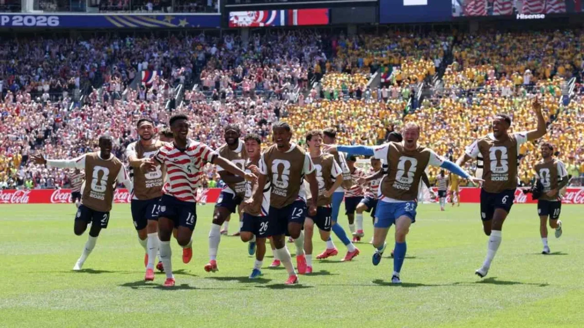 Estados Unidos logra su segunda victoria del Mundial 2026 al vencer 2-0 a Australia y se clasifica a la siguiente ronda del torneo.