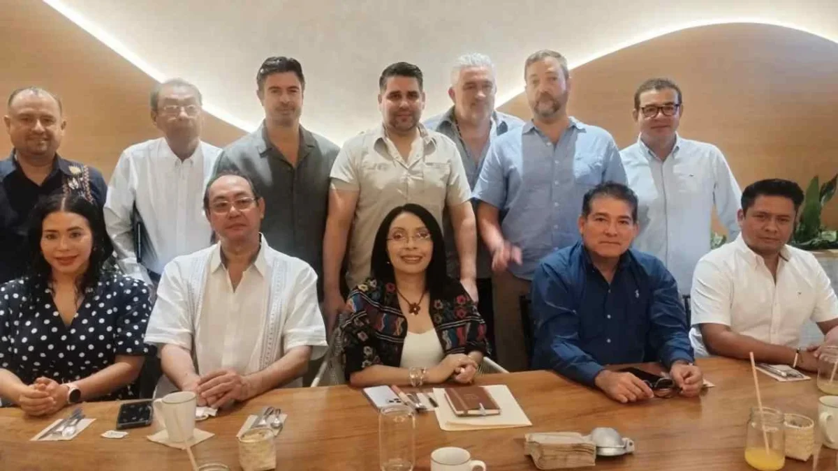 Esthela Damián y empresarios hoteleros de Acapulco charlan sobre construcción 'Guerrero del Futuro'