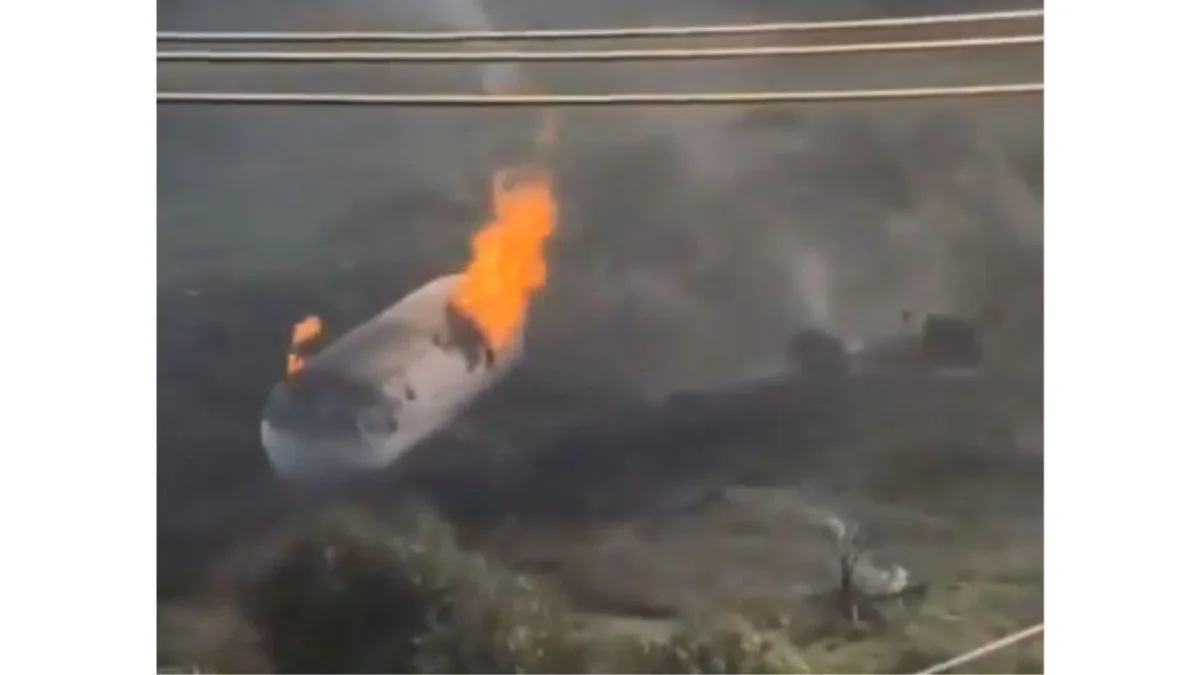 Tragedia en Texcoco–Calpulalpan, pipa de gas vuelca y explota, se reportan dos fallecidos