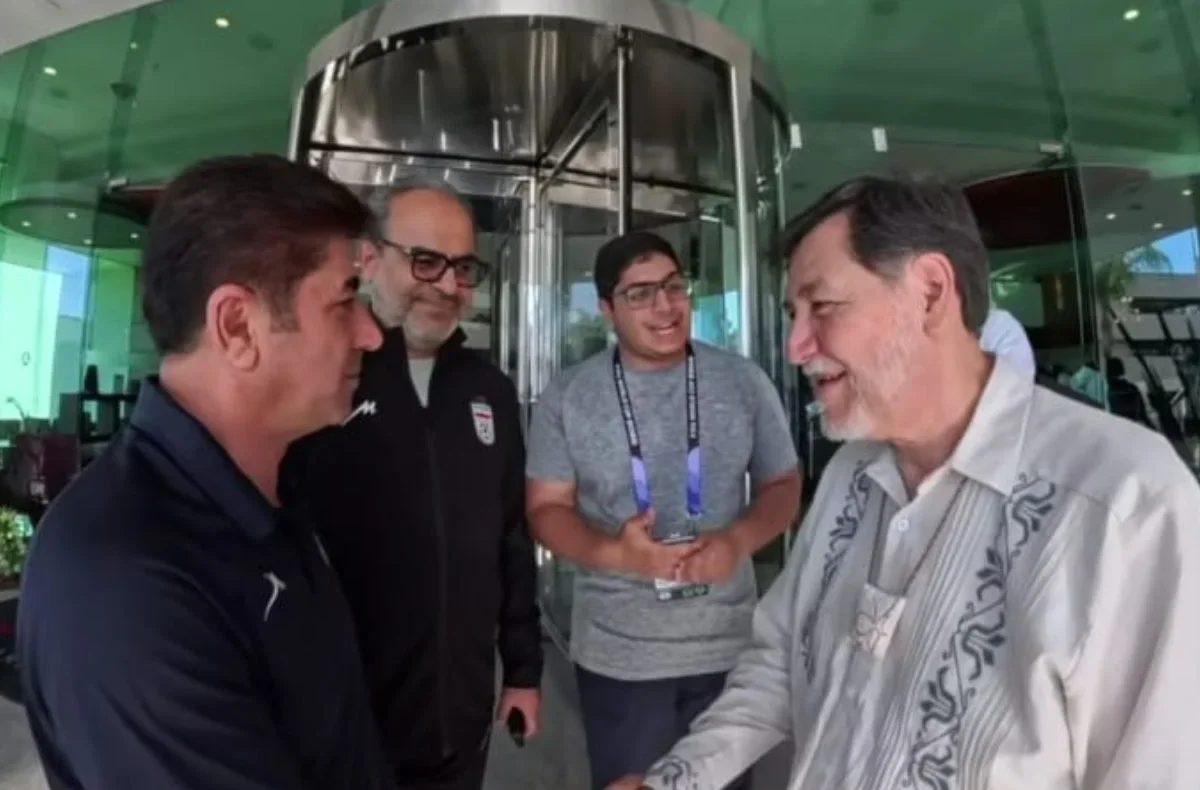 Fernández Noroña presume en redes sociales su reunión con la selección de Irán