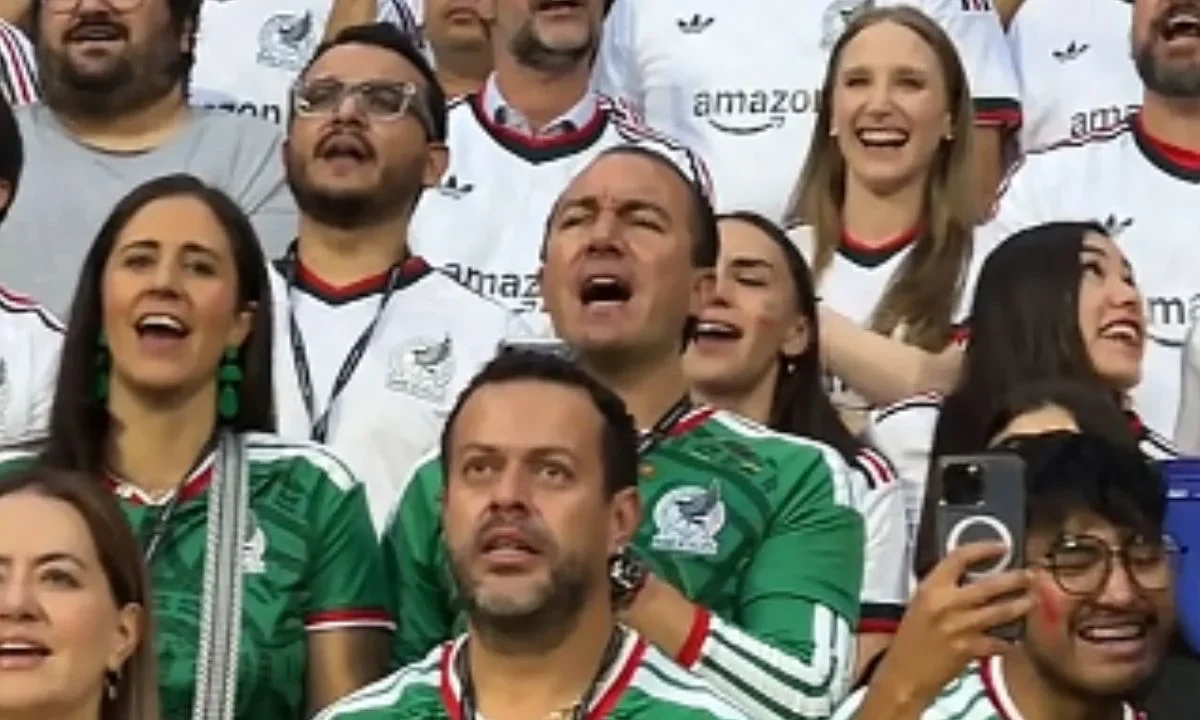 Un video difundido por la FIFA se compartió en redes y muestra que el alcalde Carlos Orvañanos Rea asistió al partido de México vs Chequia.