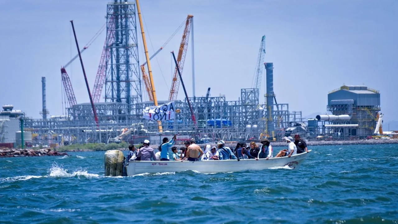 Grupos indígenas de Sinaloa 'clausuran' planta de amoniaco de Topolobampo