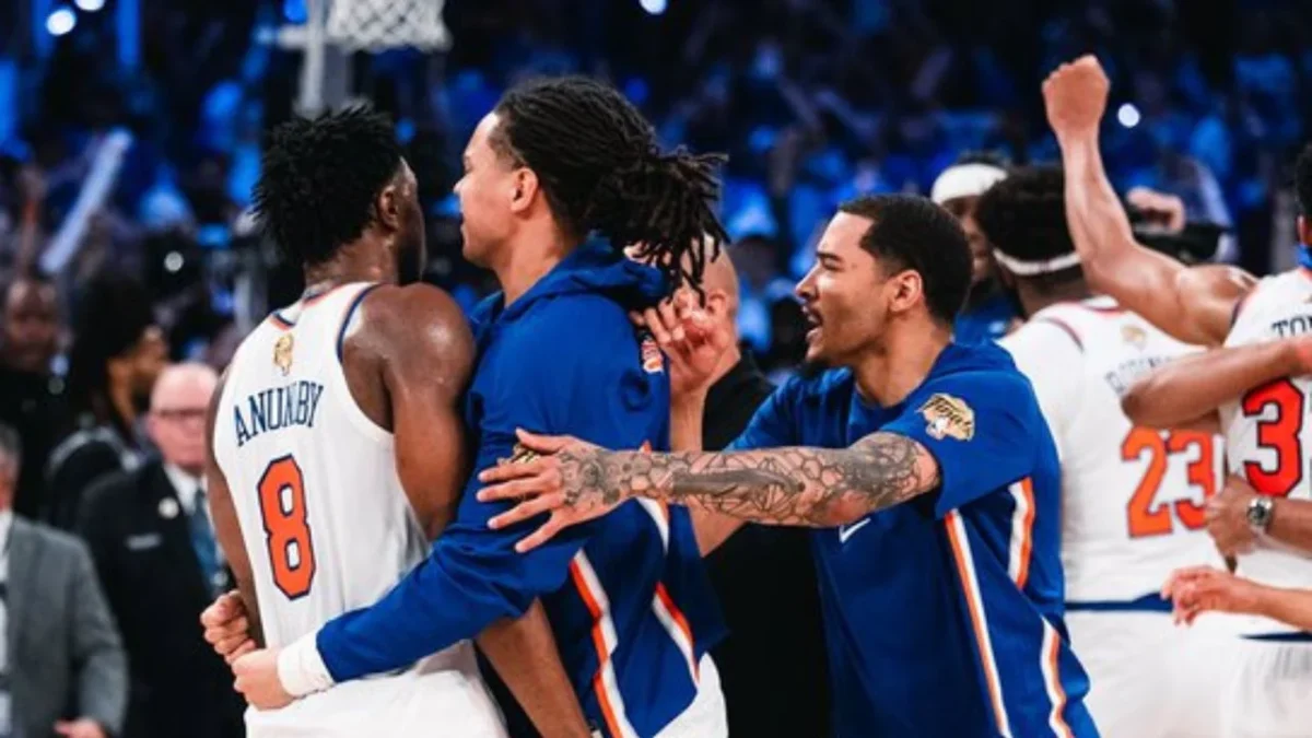 Los Knicks de New York remontaron una desventaja de 29 puntos ante Spurs en las Finales de la NBA, un hecho histórico para la liga.