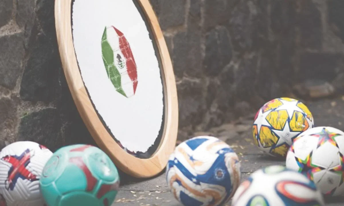 'Esferomaquia: Combate por la esfera', muestra que se compone de gráficas sobre papel que representan las selecciones del Mundial 2026.