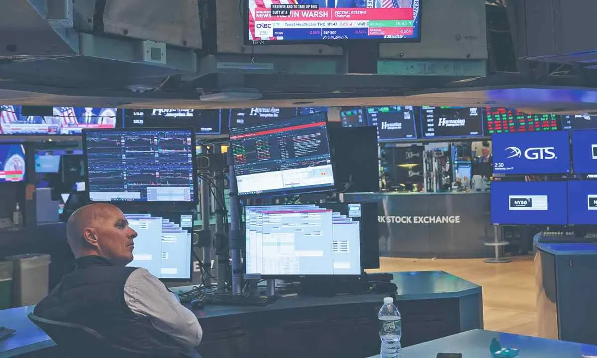 La Fed pausa las tasas en EU y ve alza para el cierre de año.