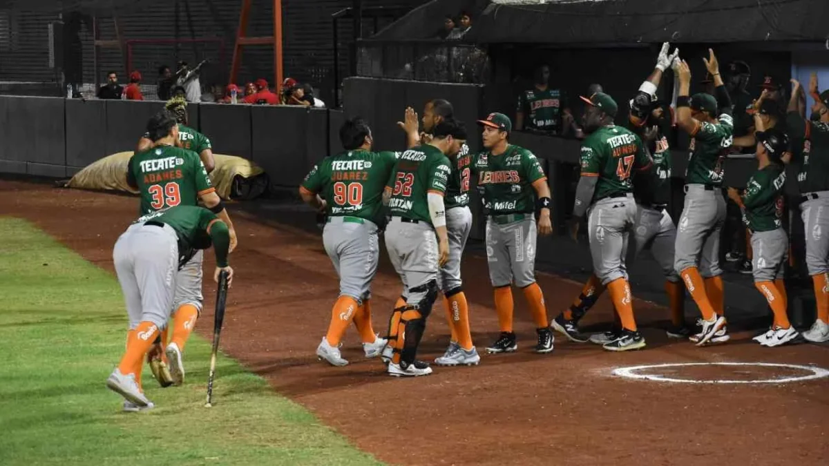 Leones de Yucatán posponen partido de beisbol por intensas lluvias en el estado.