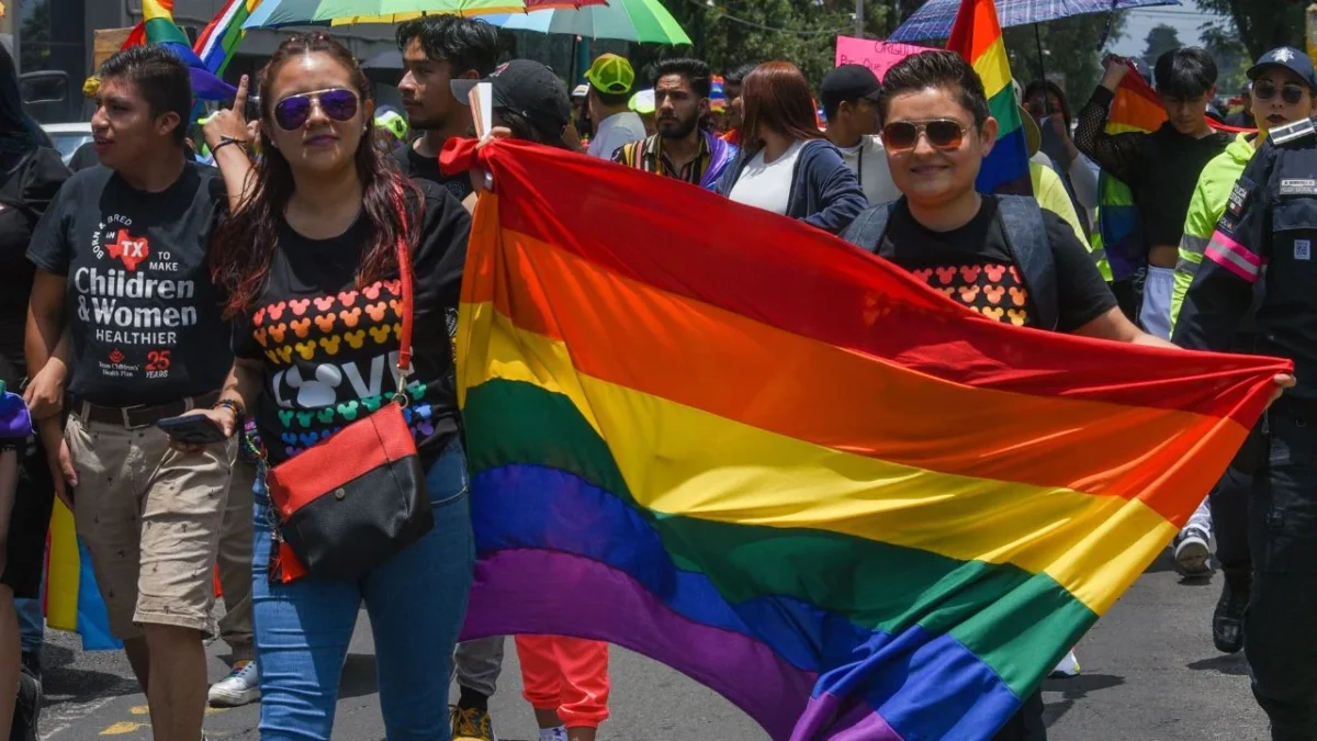 La 48 Marcha del Orgullo LGBT+ recorrerá este sábado las principales avenidas de la Ciudad de México, aunque con un cambio importante en su trayecto, debido al Fan Fest del Mundial de Futbol