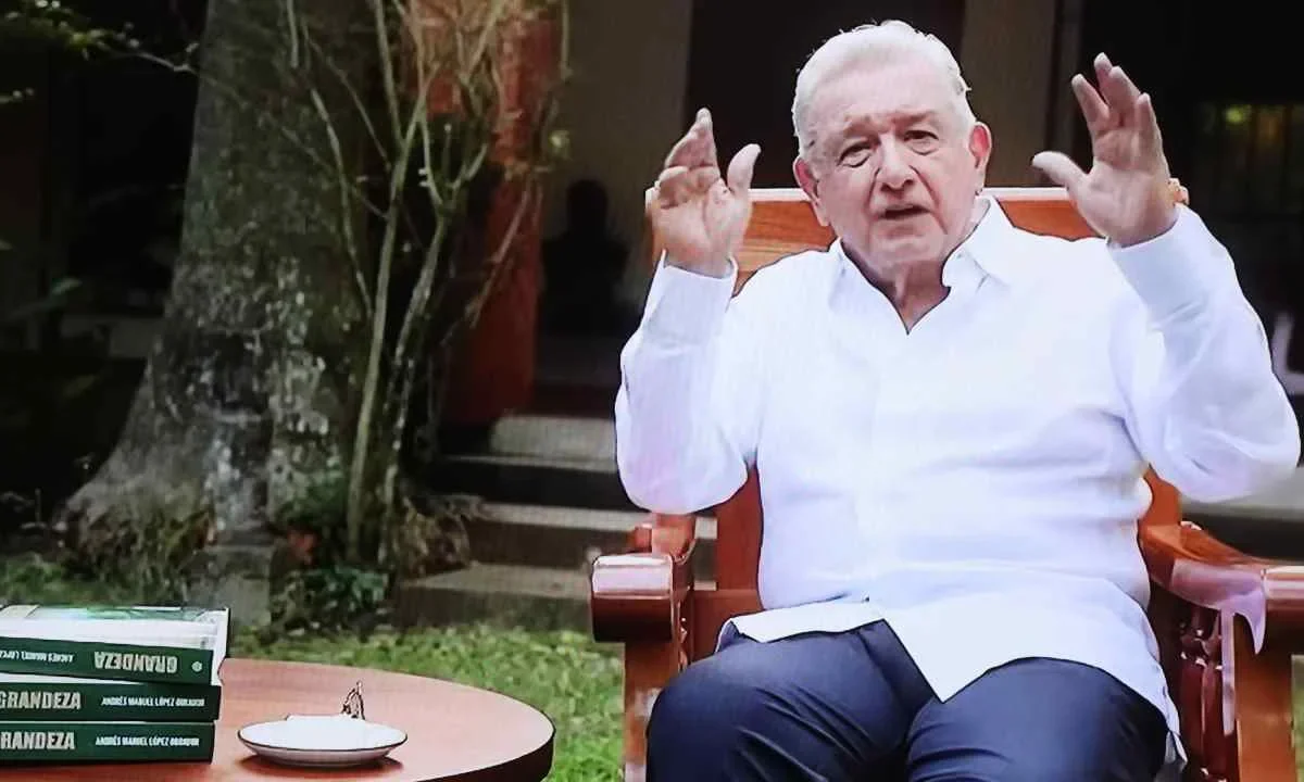 Morena califica de hipócritas y cínicos a los integrantes del PAN por la denuncia contra AMLO.