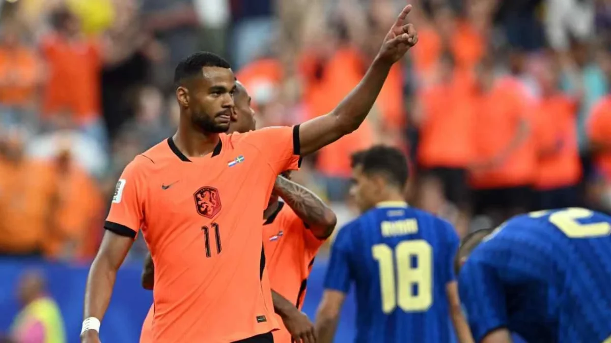 La Selección de Países Bajos goleó 5-1 a Suecia y tomo el liderato de su Grupo F.