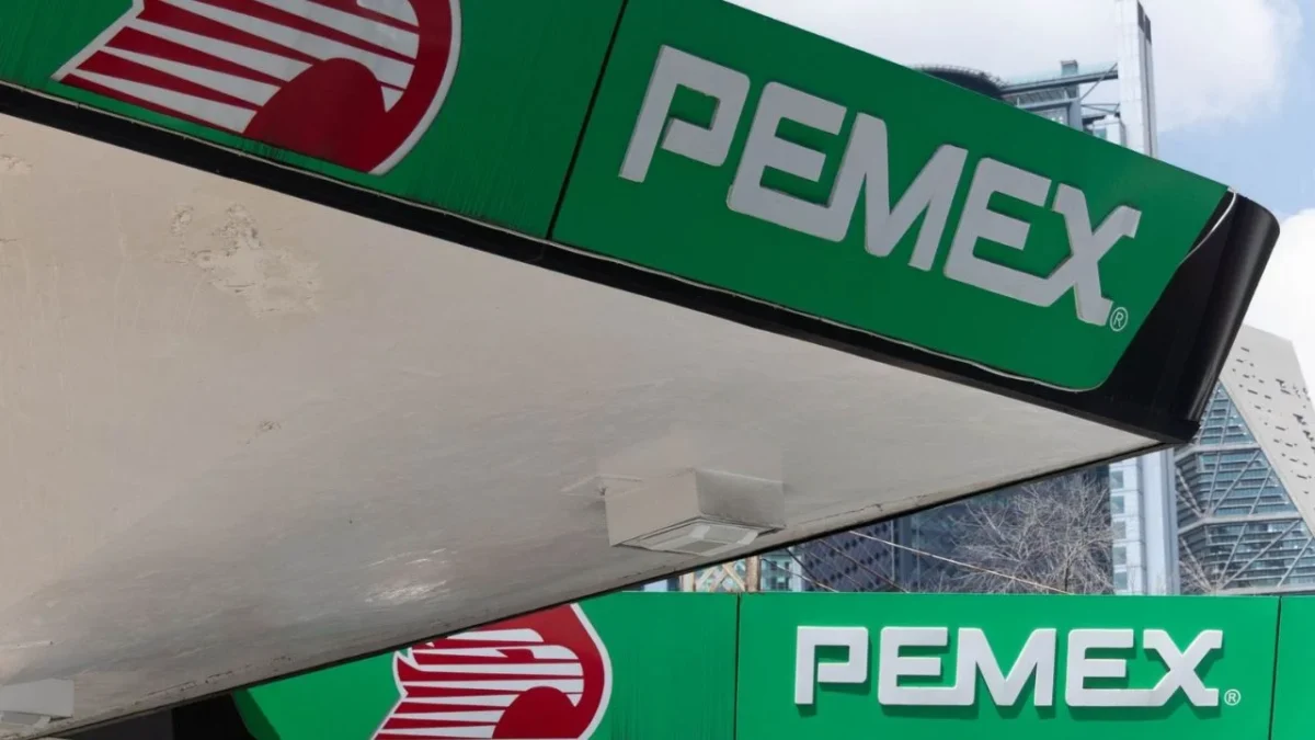 Pemex asegura que las concentraciones de emisiones contaminantes se mantienen por debajo de los límites máximos permitidos.