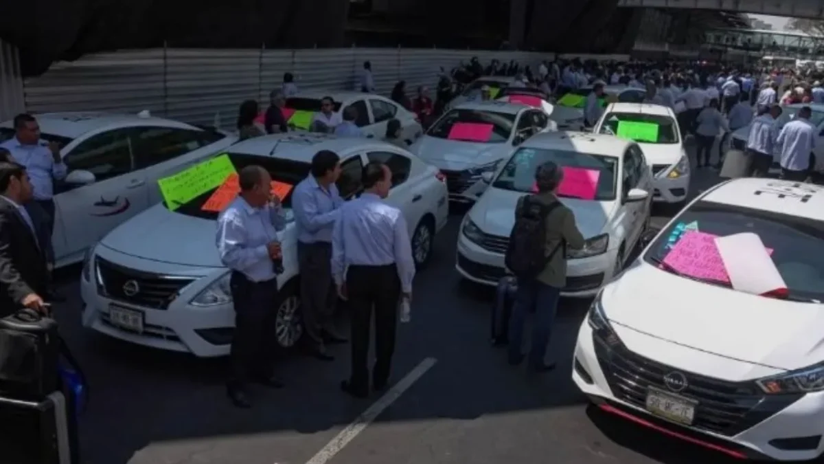 Los permisionarios del AICM adscritos a empresas como Nueva Imagen y Porto Taxi aseguraron que cuentan con autorizaciones para operar.