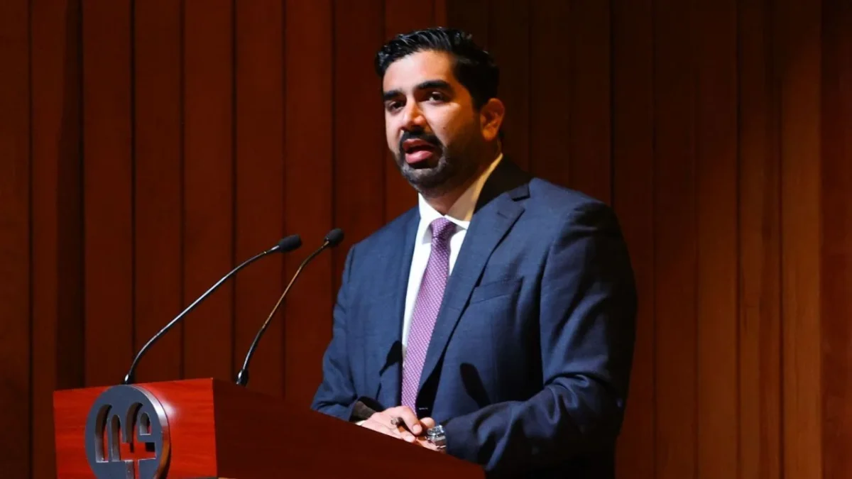 La Comisión Permanente remitió a Comisiones, el nombramiento de Roberto Lazzeri como embajador de México en los Estados Unidos.