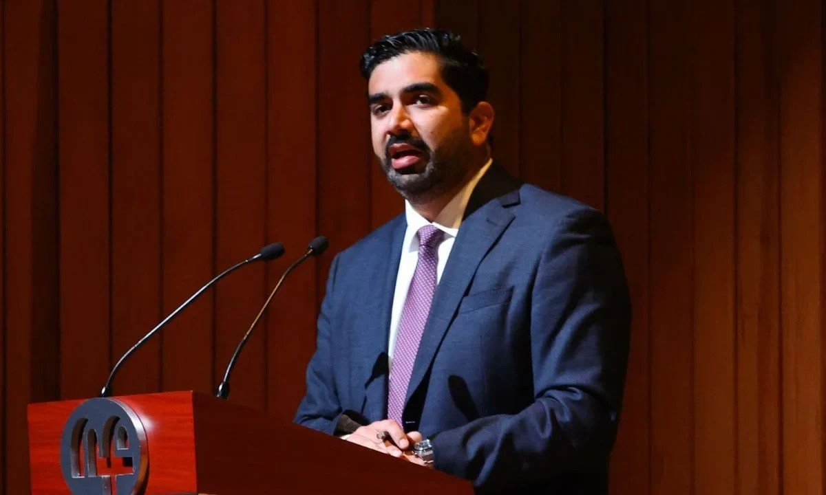 La Comisión Permanente remitió a Comisiones, el nombramiento de Roberto Lazzeri como embajador de México en los Estados Unidos.