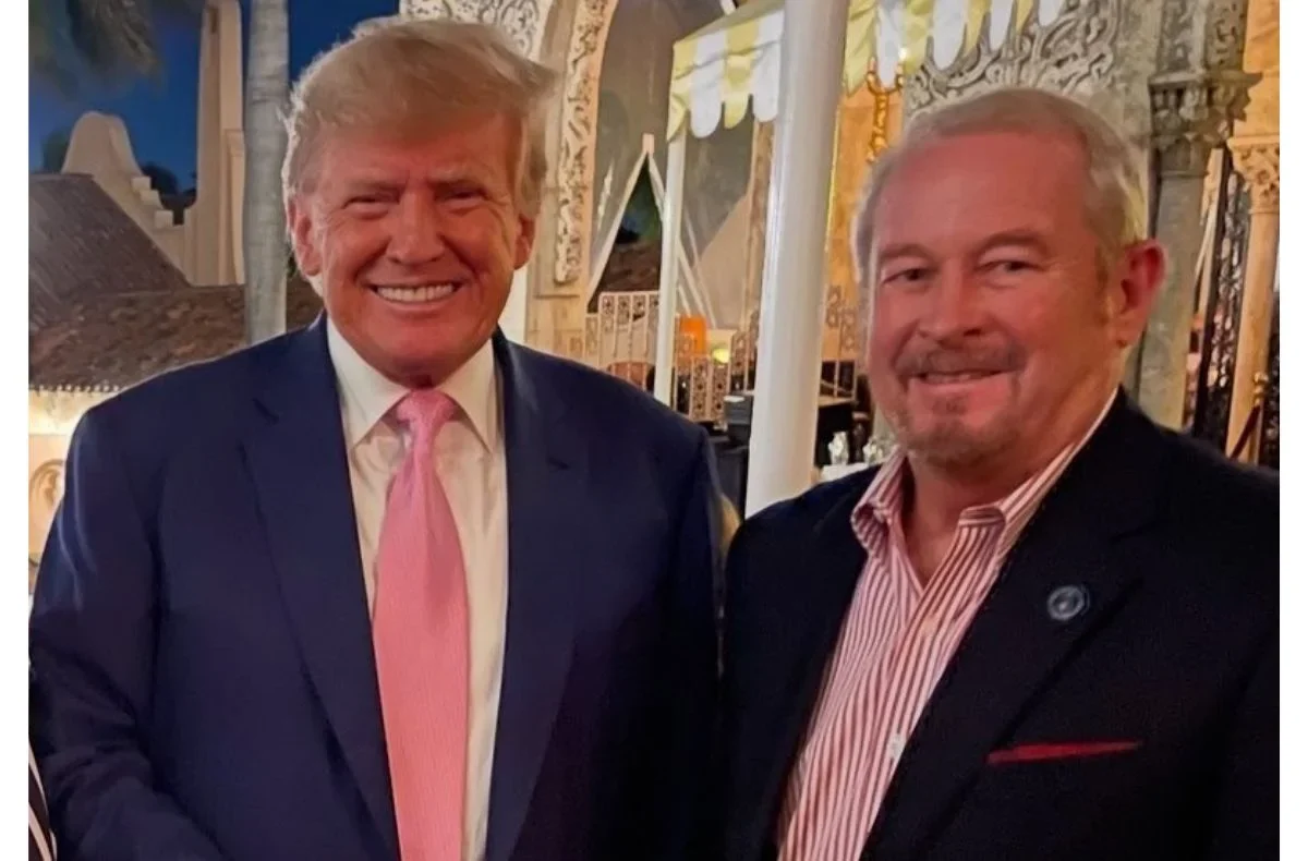 Ronald Johnson felicitó al presidente Donald Trump por su cumpleaños y destacó su liderazgo en un mensaje público.