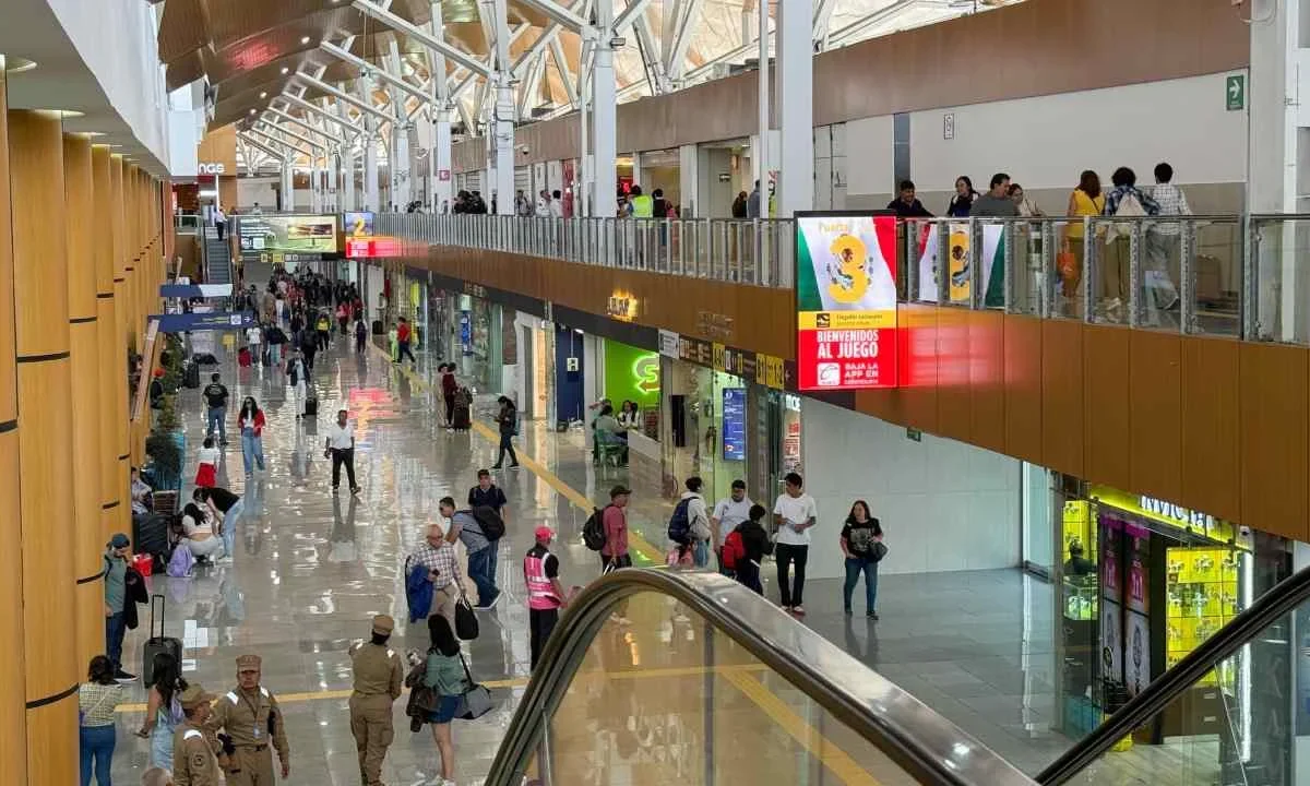 Rumbo al Mundial, la Secretaría de Salud de la CDMX fortalece vigilancia sanitaria en el AICM.