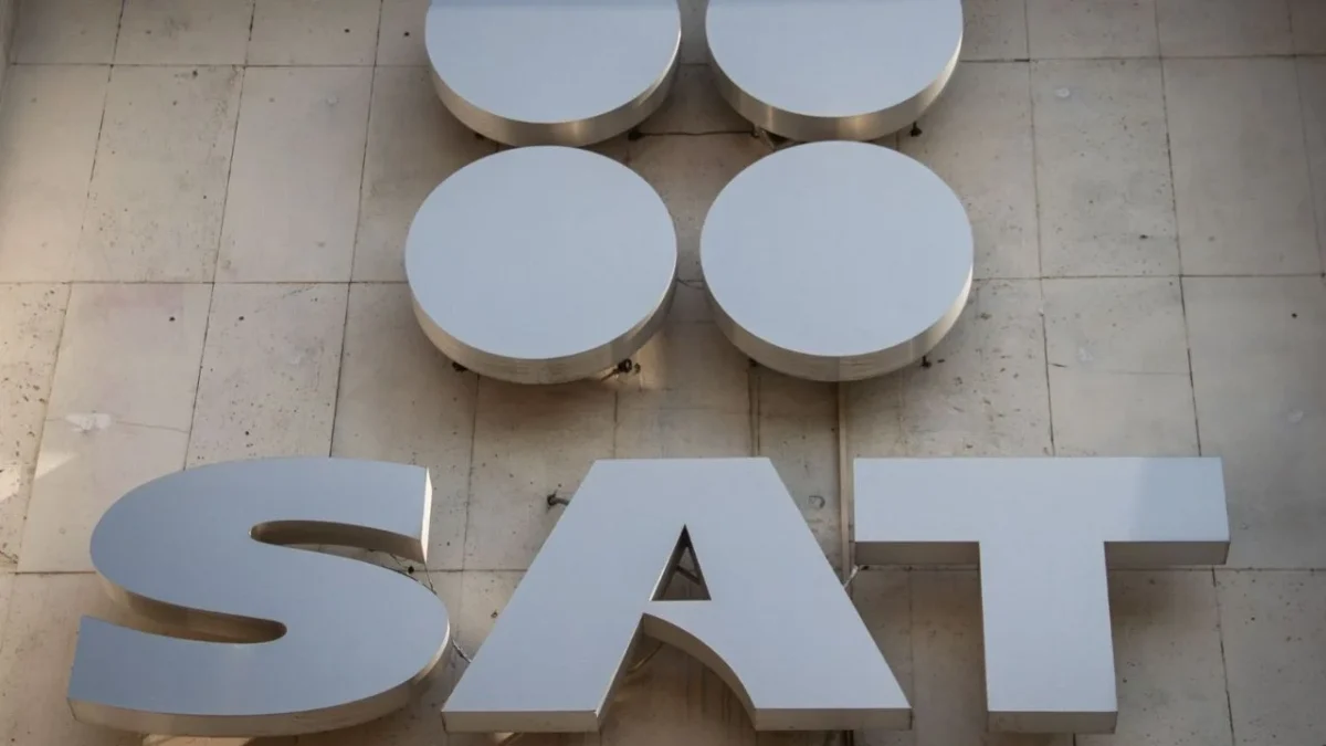 Con el objetivo de acercar servicios tributarios a comunidades alejadas y zonas urbanas de difícil acceso, el SAT llevará oficinas móviles.