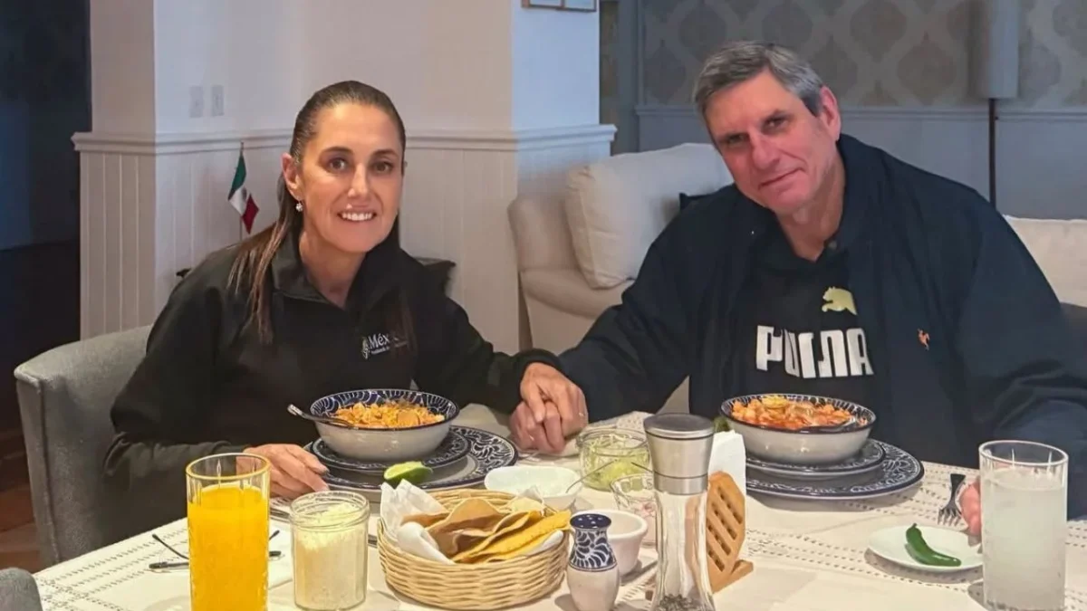 La presidenta Sheinbaum celebra su cumpleaños junto a su esposo Jesús María Tarriba, disfrutando de un pozole rojo, su platillo favorito.