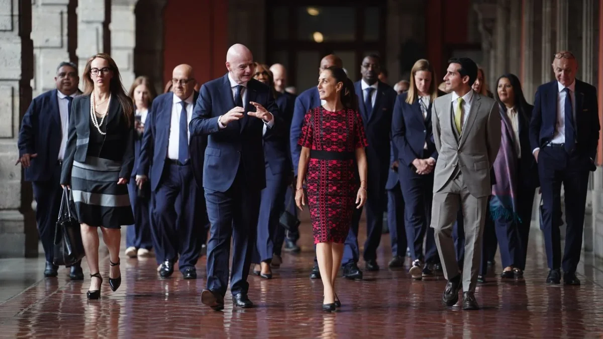 La presidenta Claudia Sheinbaum recibió en Palacio Nacional a Gianni Infantino, presidente de la FIFA a vísperas del Mundial 2026.