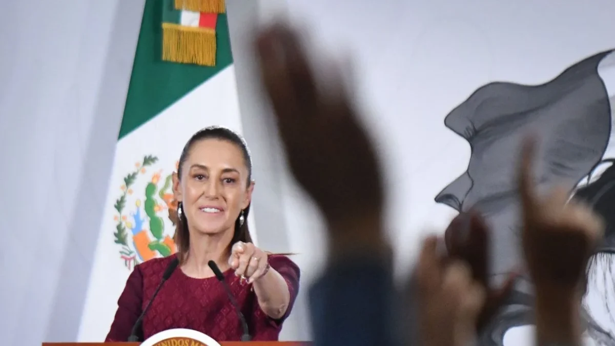 Claudia Sheinbaum afirmó que la escuela pública es la mejor por los maestros quienes dedican su vida a educar a los estudiantes.