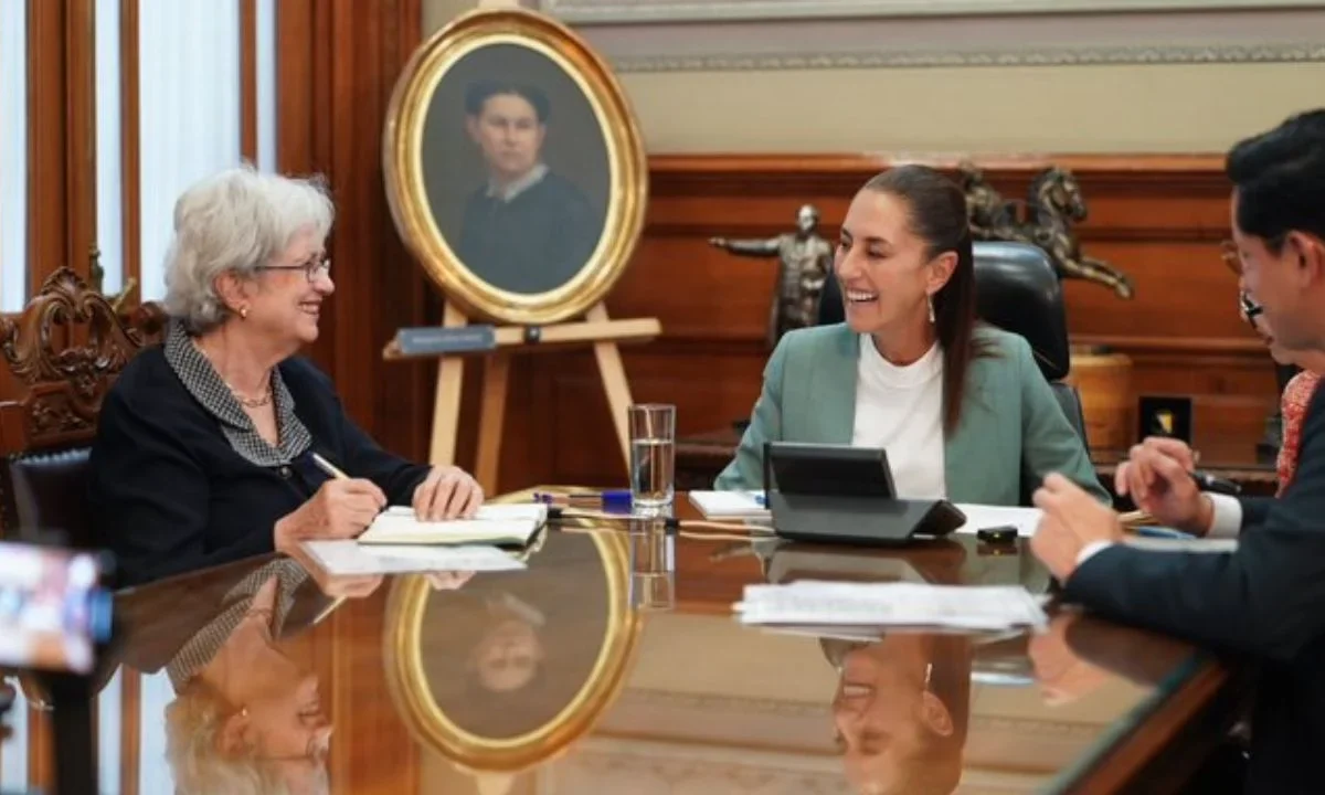 La presidenta Sheinbaum sostuvo este martes una conversación vía telefónica con la primera ministra de Barbados, Mia Amor Mottley.