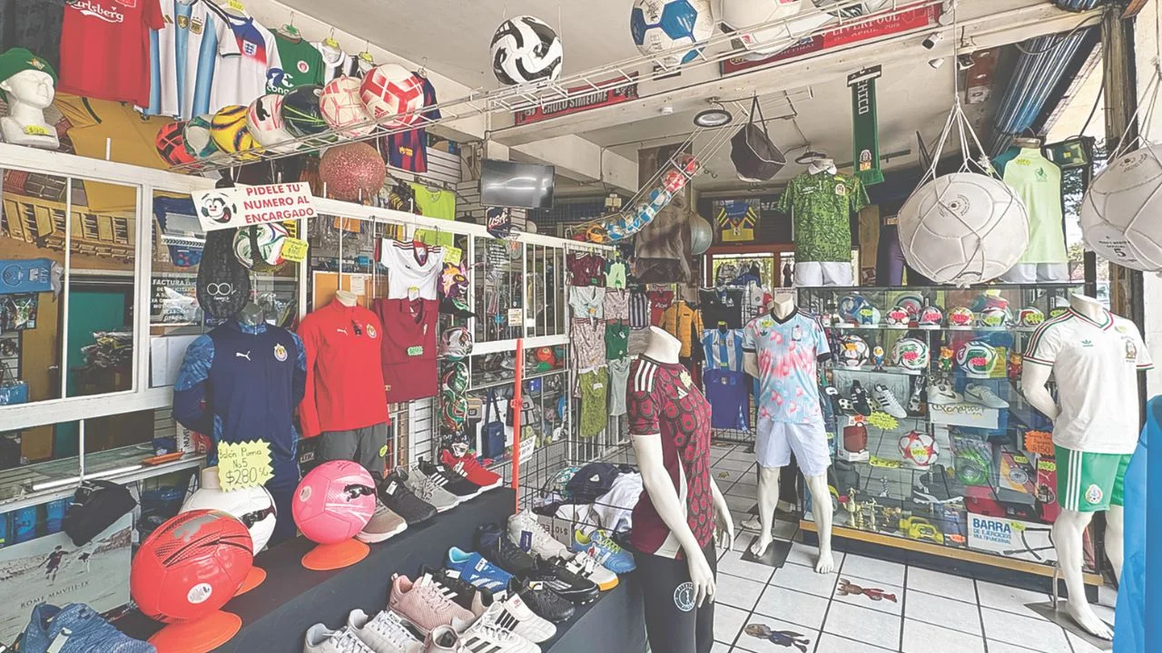 Soccerman, templo del jersey que da batalla a la piratería