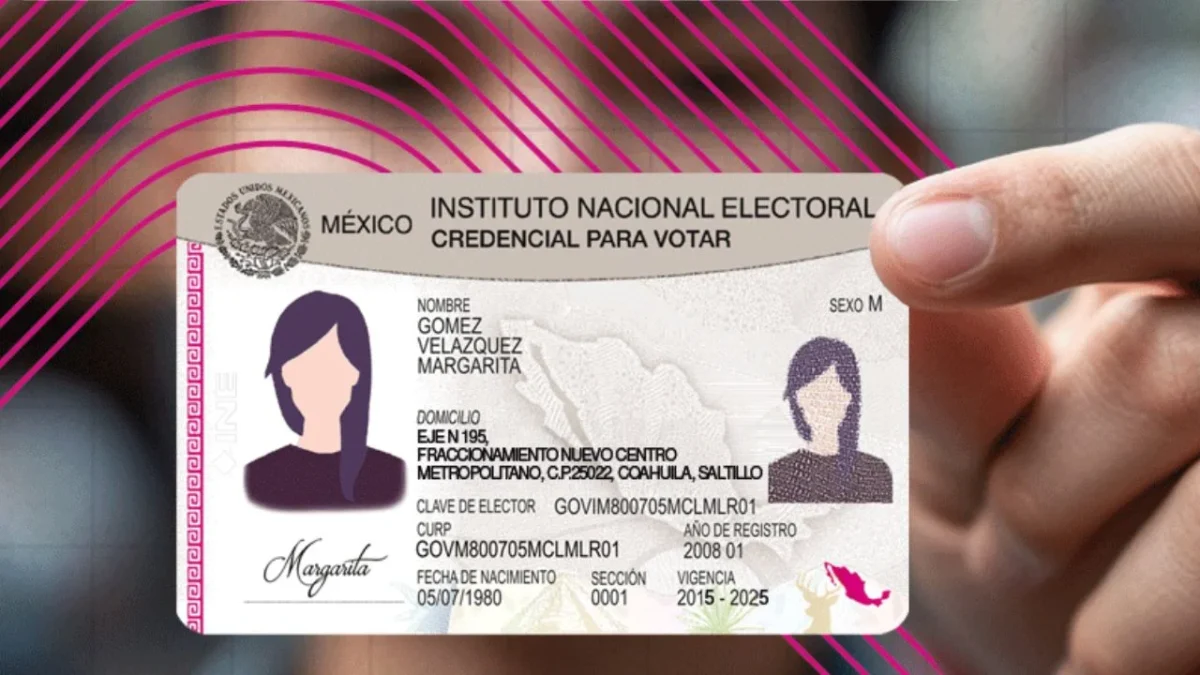 El INE presentó la nueva credencial para votar que incluye nueva tecnología y medidas de seguridad, entérate aquí si debes cambiarla.