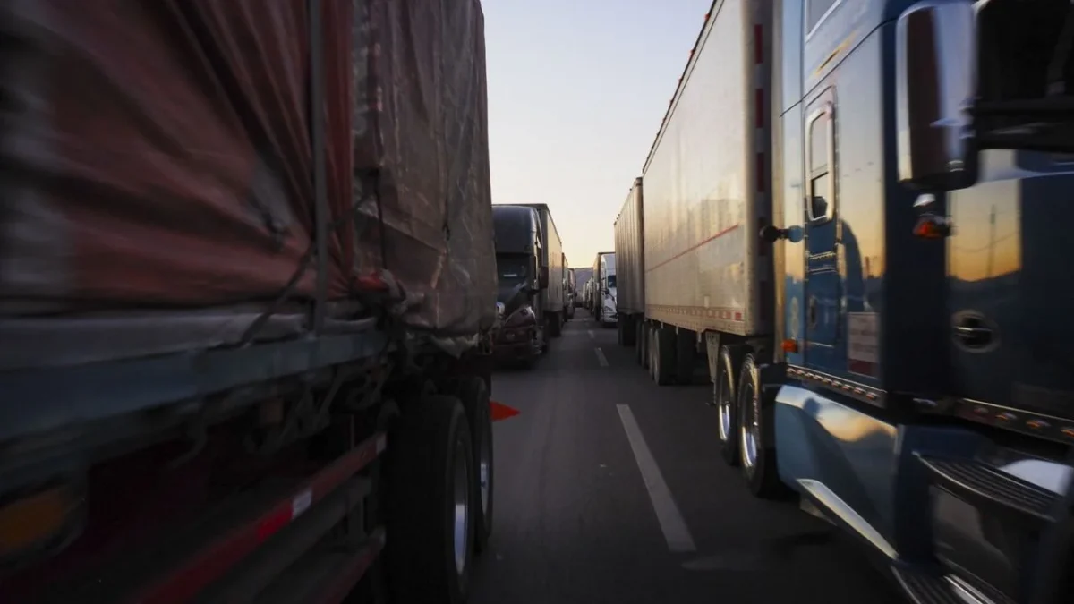 Luego de sostener una mesa de diálogo con la Segob, los transportistas se comprometieron a no realizar bloqueos este 24 de junio 2026.
