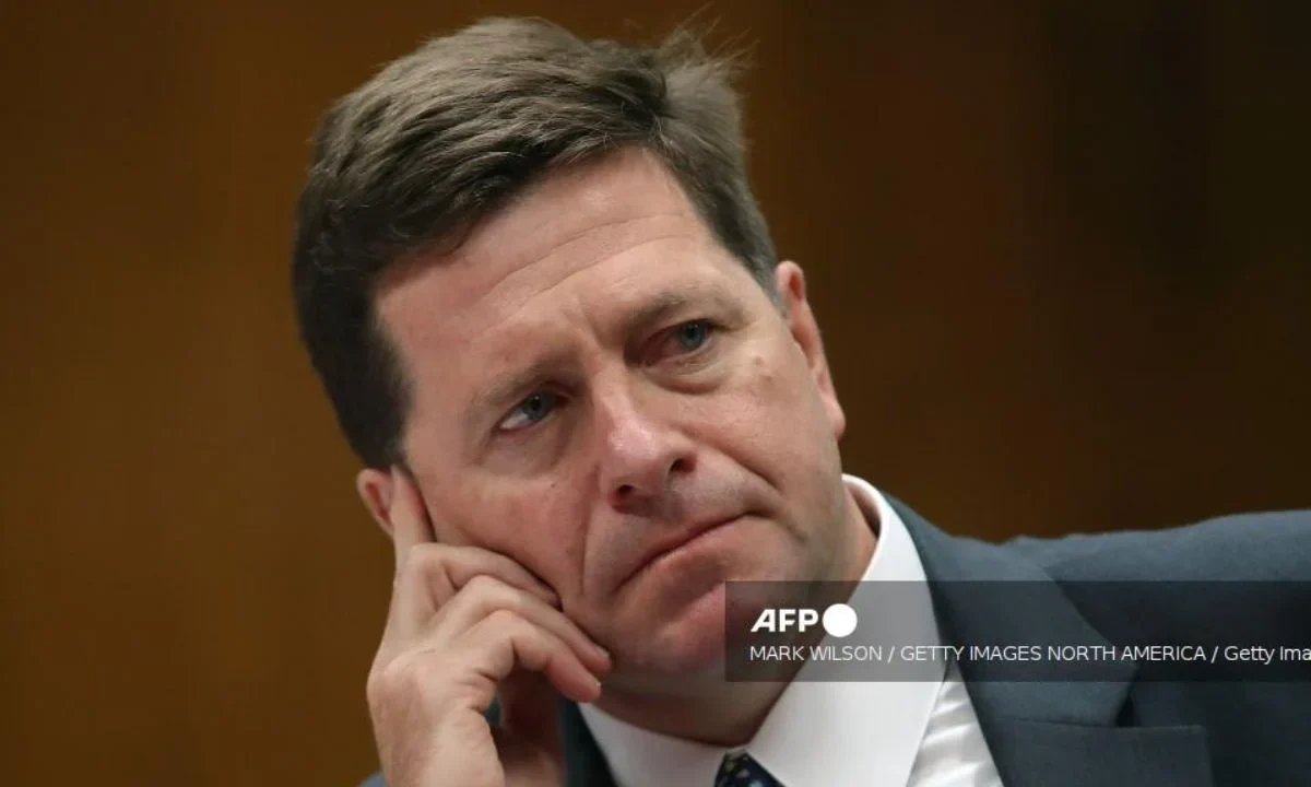 Donald Trump nombro a Jay Clayton, fiscal de NY, como nuevo jefe de inteligencia, luego de las quejas demócratas por interinato de Pulte.