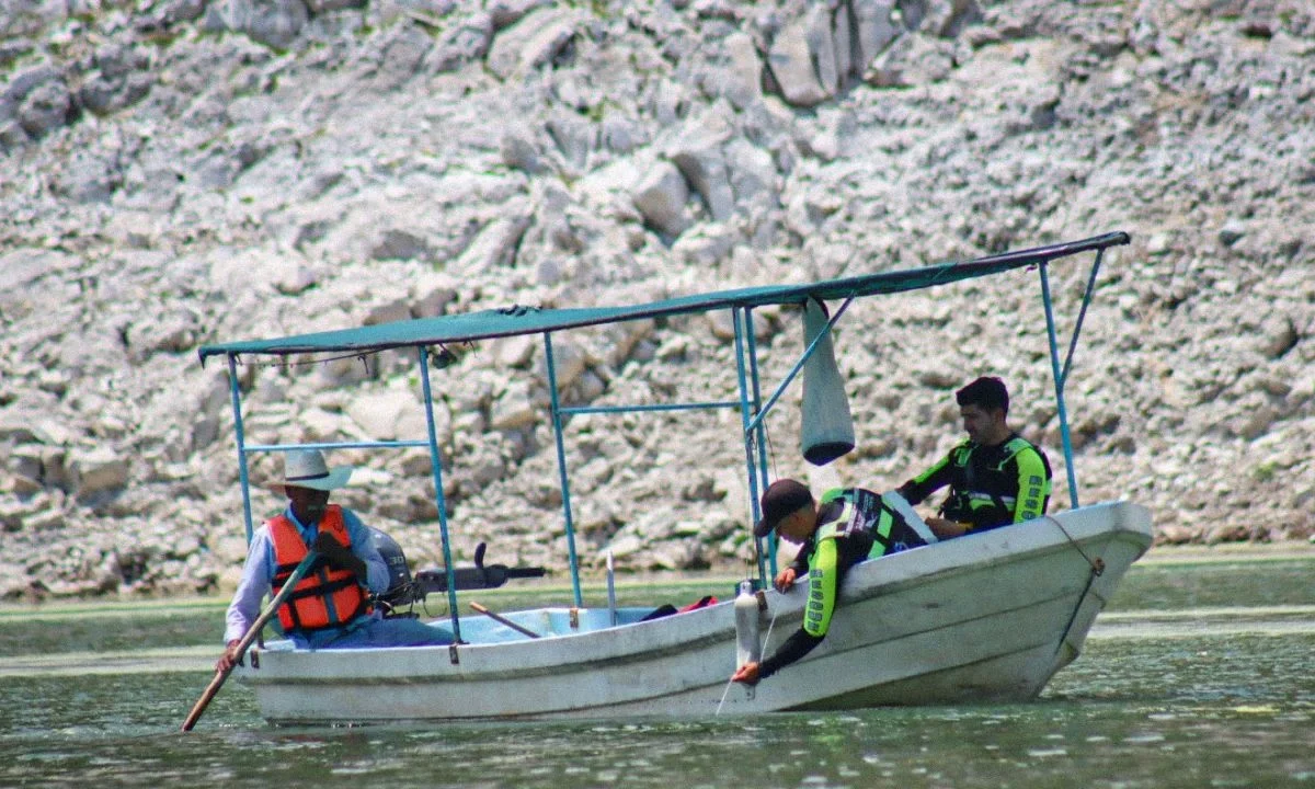 Las autoridades continúan con las labores de rescate y búsqueda en la zona de la Presa de Zimapán para encontrar a los desaparecidos.
