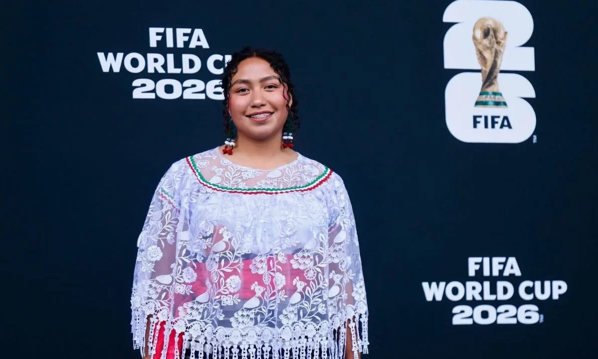 Yolett Cervantes Cuaquehua, joven que ganó el boleto de Sheinbaum para el evento, compartió su experiencia en el inicio del Mundial 2026.